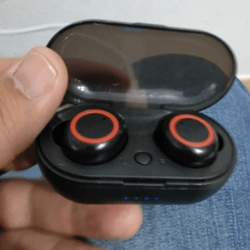 wireless Bluetooth earbuds 